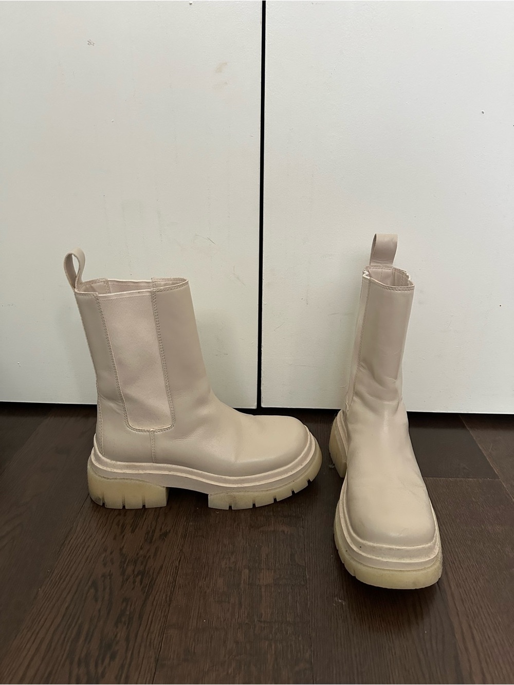 Ash Cream Chelsea Lug Boots